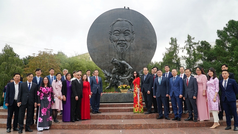 Посольство Российской Федерации во Вьетнаме провело торжественную церемонию по случаю 32 й годовщины Дня России