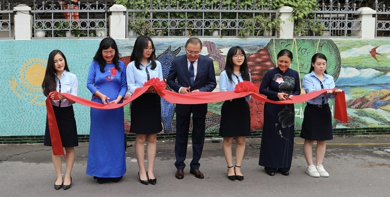 ВСОД и Посольство Казахстана во Вьетнаме договорились продолжать развитие двусторонних отношений в области народной дипломатии
