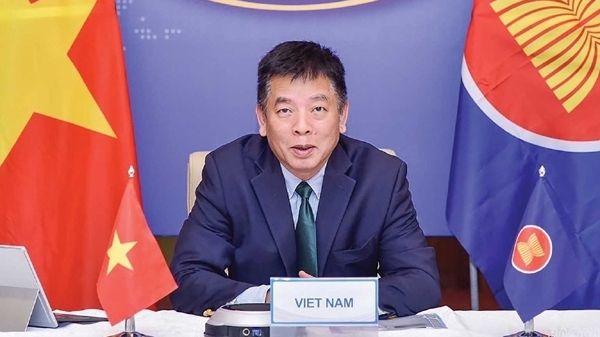 Вьетнам и АСЕАН укрепляют единство в сообществе, преодолевают трудности и продвигают свои позиции