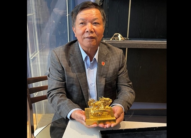 Вьетнамцу удалось купить золотую печать императора династии Нгуен