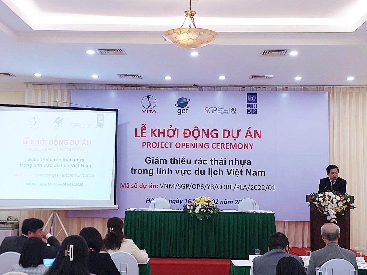 Объявлен проект «Сокращение пластиковых отходов в туристической сфере Вьетнама»