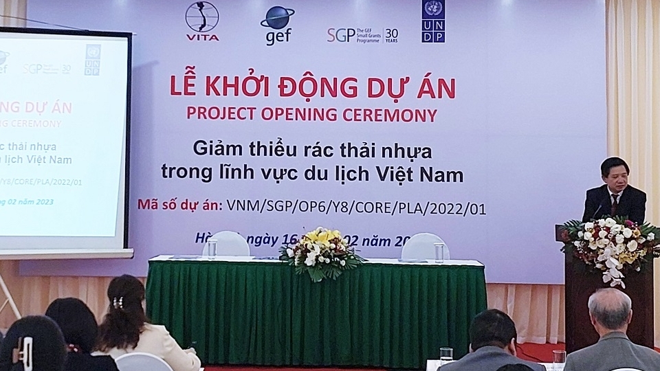 Объявлен проект «Сокращение пластиковых отходов в туристической сфере Вьетнама»