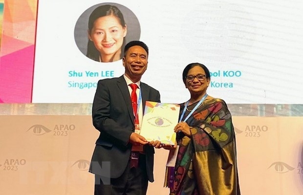 Вьетнамский врач получил награду за предотвращение слепоты в Азиатско-Тихоокеанском регионе
