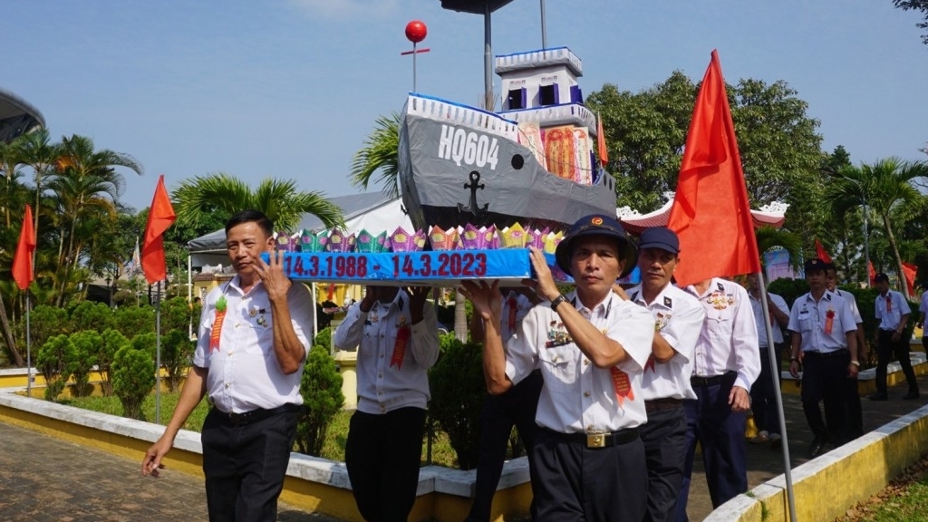 В провинции Дананг почтили память бойцов, павших на рифе Гакма