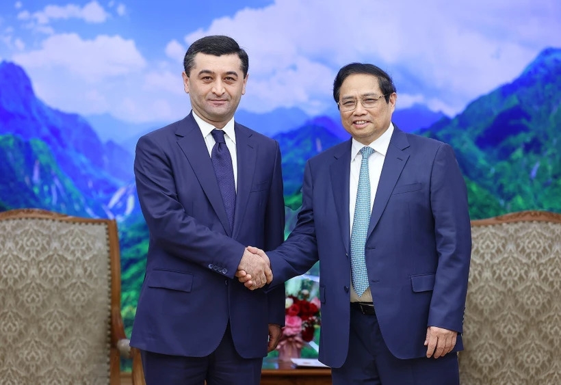 Премьер-министр Фам Минь Тинь принял Министра иностранных дел Узбекистана