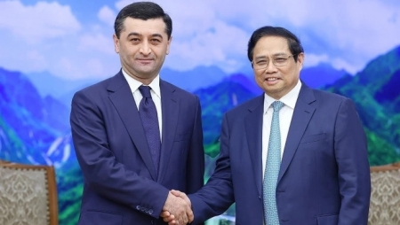 Премьер-министр Фам Минь Тинь принял Министра иностранных дел Узбекистана