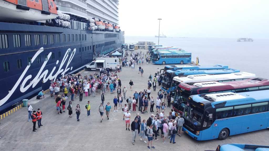Количество туристов, прибывающих во Вьетнам на круизных лайнерах, восстанавливается