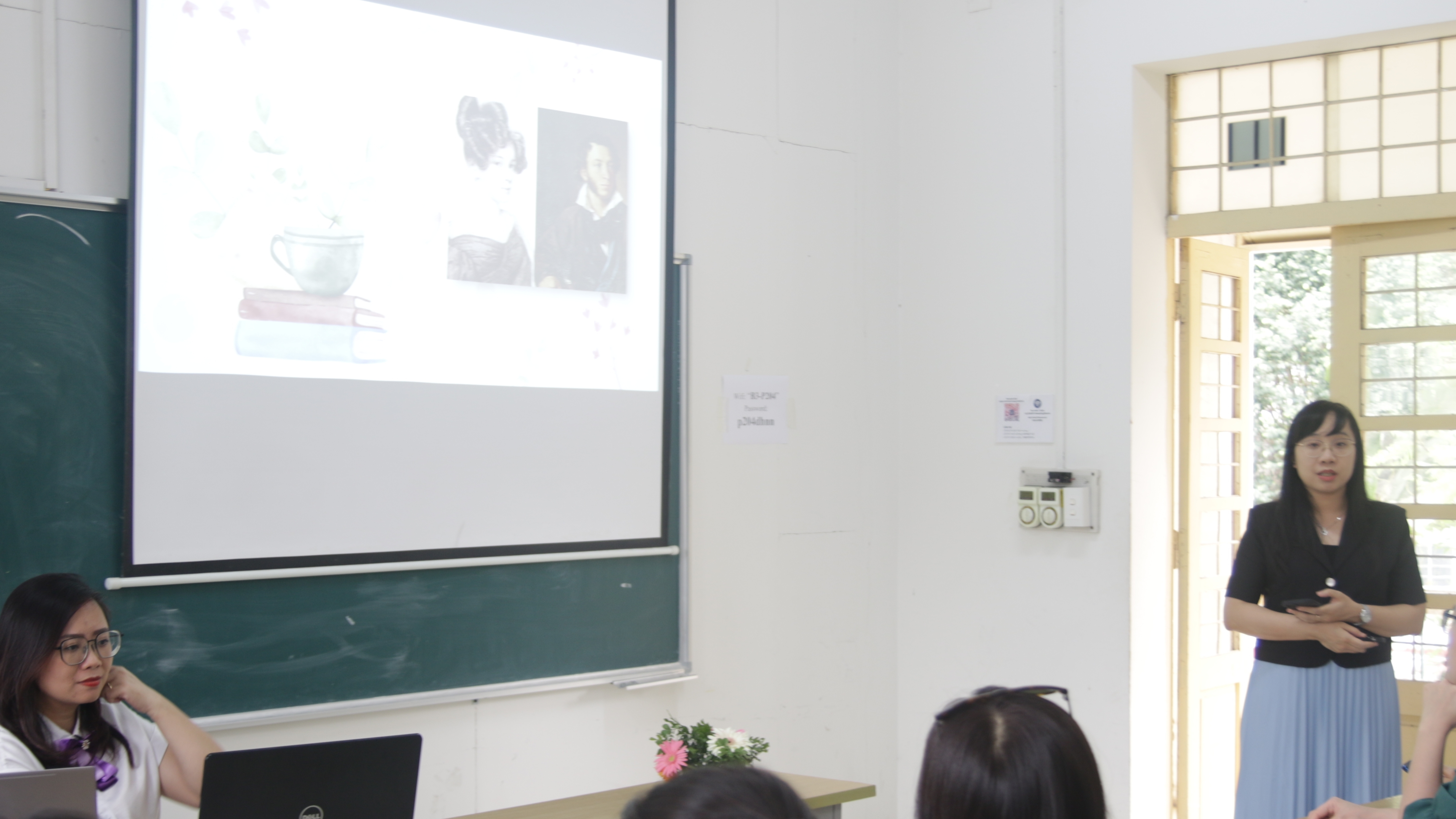 В Ханое прошла национальная научно-практическая конференция на тему «Исследование и преподавание иностранных языков, лингвистики и международных исследований во Вьетнаме»