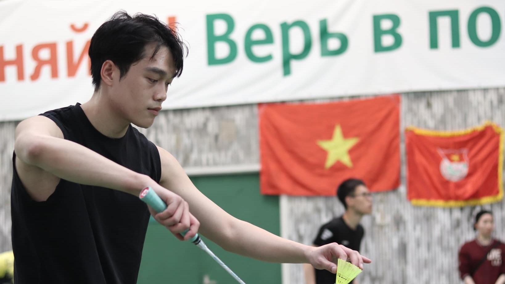 Вьетнамские студенты в России провели турнир по бадминтону в честь годовщины Освобождения Южного Вьетнама и воссоединения страны