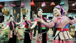 Рынок «Цвета провинции Лаокай» в Деревне Культур этнических групп Вьетнама