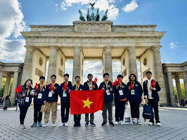 Ханойские школьники завоевали 5 золотых медалей на международной олимпиаде по математике