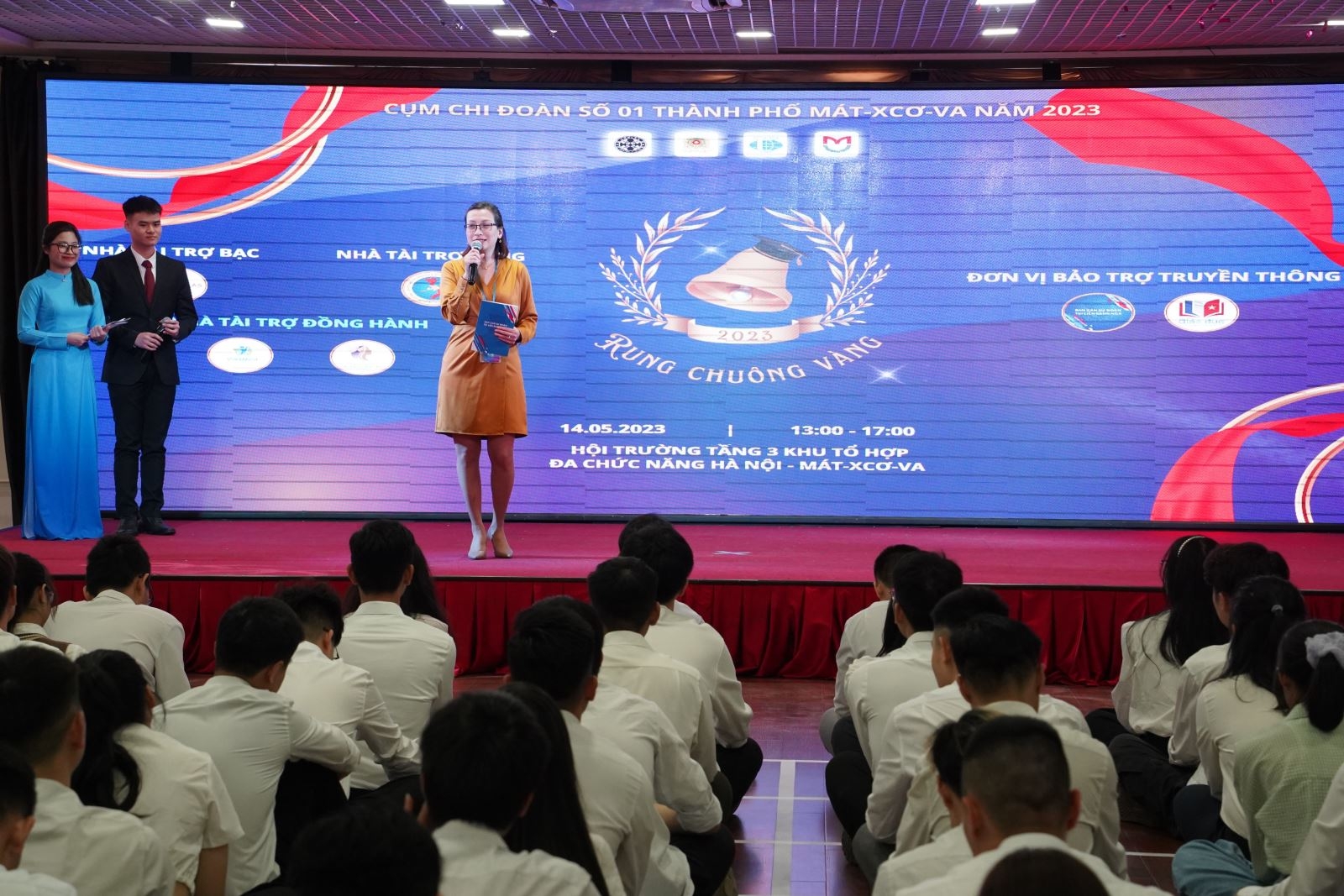 Cреди вьетнамских студентов в Москве прошел конкурс «Золотой колокол»