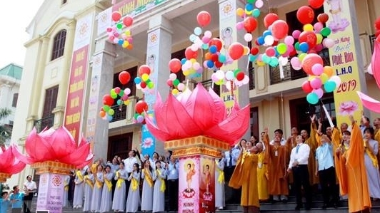 Вьетнам уважает и гарантирует право на свободу вероисповедания и религии