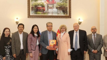 Наращивание взаимодействия между Вьетнамом и Россией в областях литературы и искусства