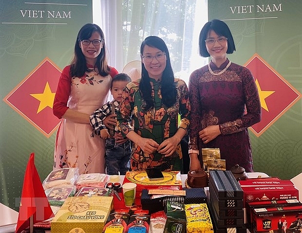 Вьетнамская миссия в Женеве приняла участие в Азиатском фестивале урожая