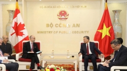 Министр общественной безопасности То Лам принял посла Канады во Вьетнаме