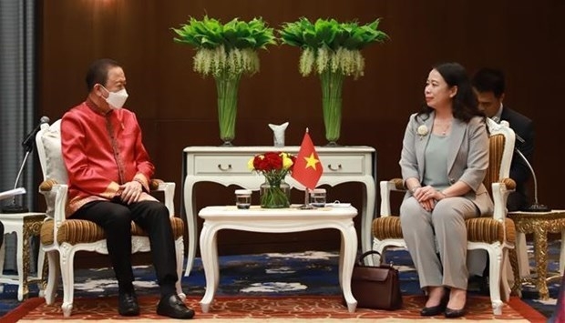 Вице-президент Во Тхи Ань Суан работает в Таиланде
