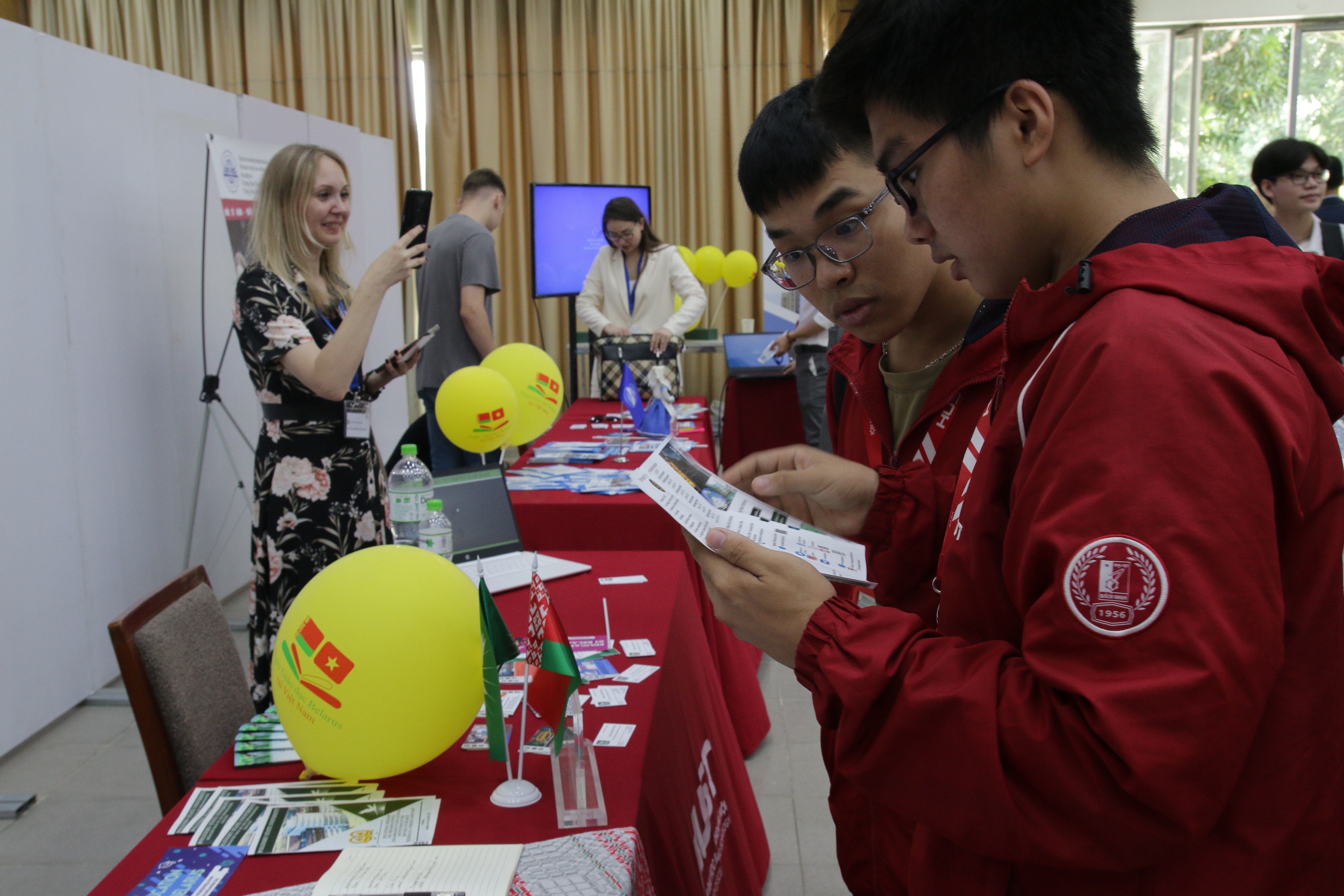 Большие возможности в Беларуси для вьетнамских студентов