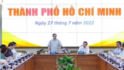 Премьер-министр Вьетнама провел рабочую встречу с руководителями г. Хошимина по вопросам социально-экономического развития