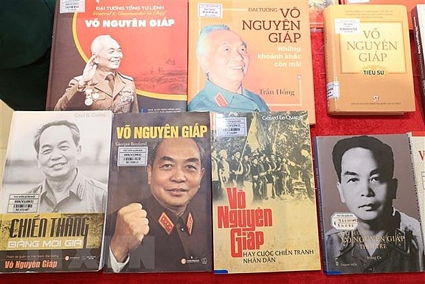 В Ханое проходится  выставка, посвященная генералу Во Нгуен Зиапу
