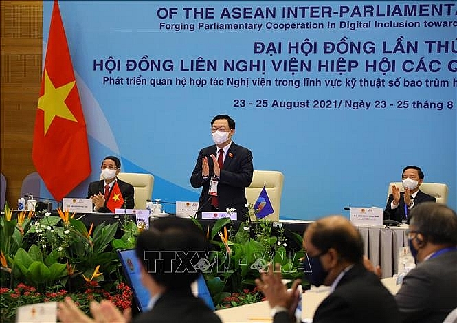 Председатель НC Выонг Динь Хюэ принимает участие в церемонии открытия Генеральной ассамблеи АИПА-42