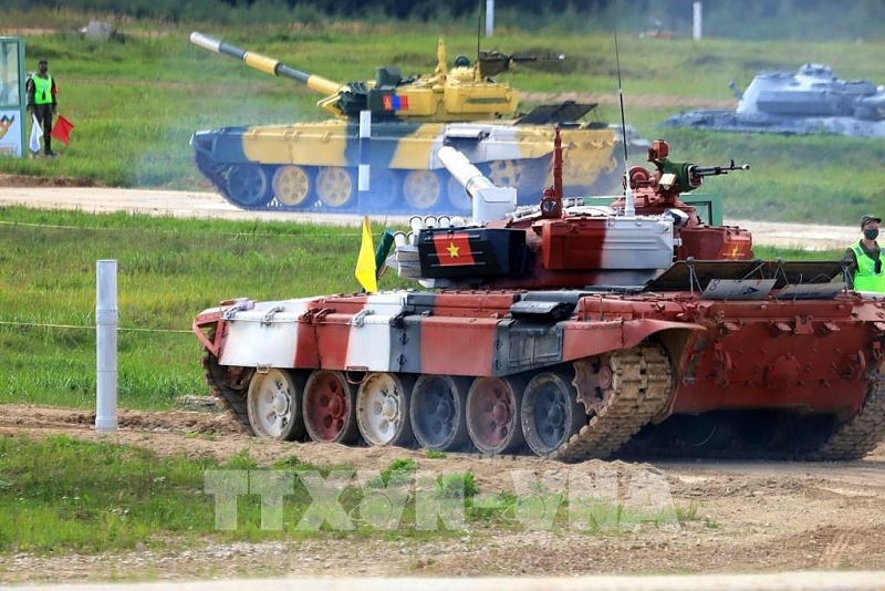 АрМИ-2021: Вьетнамские танкисты успешно выполнили задание в первый день соревнований