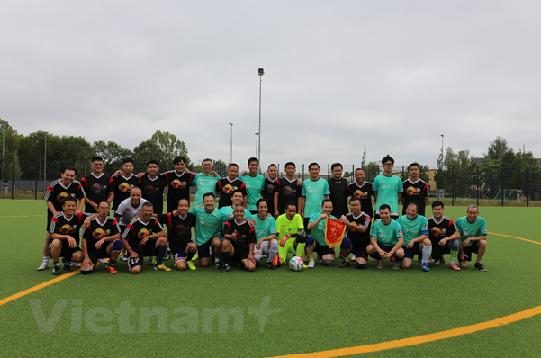Дружественный футбольный турнир укрепляет сплоченность общин в Германии