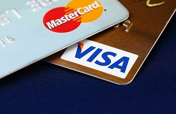 Ассоциация банков Вьетнама призывает Visa и Mastercard снизить комиссионные сборы