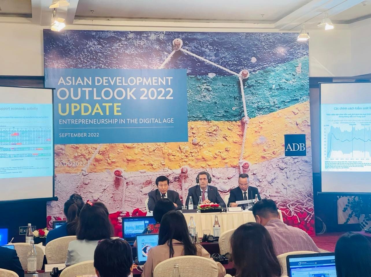 Эксперт АБР: экономика Вьетнама вырастет на 6,5% в 2022 году