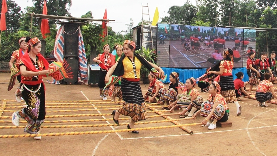 Фестиваль нового урожая риса народности Тхай в провинции Даклак