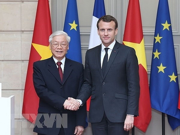 Президент Франции подтвердил особое место Вьетнама во внешней политике Франции