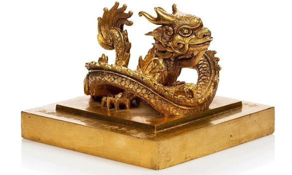 Более 300 вьетнамских предметов антиквариата представлены на аукционе во Франции