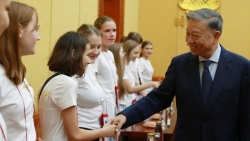 В Ханое прошла встреча с детьми сотрудников МВД РФ