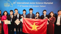 Ханойские школьники завоевали медали на Международной естественно-научной олимпиаде юниоров