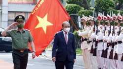 Президент Вьетнама проверил работу по обеспечению безопасности при встрече Тэта в г. Хошимине