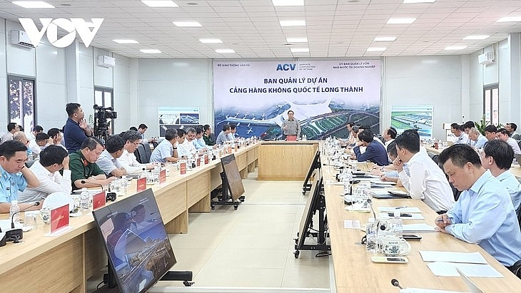 Премьер-министр Фам Минь Тинь проверил ход реализации проекта международного аэропорта Лонгтхань