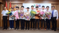 Вьетнамские школьники достигли больших успехов на Азиатско-Тихоокеанской олимпиаде по физике