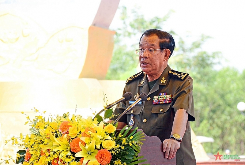 Премьер-министр Хун Сен и путь к свержению режима геноцида Пол Пота