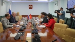 Посол Вьетнама в России принял председателя комитета Совета Федерации по иностранным делам Г. Карасина