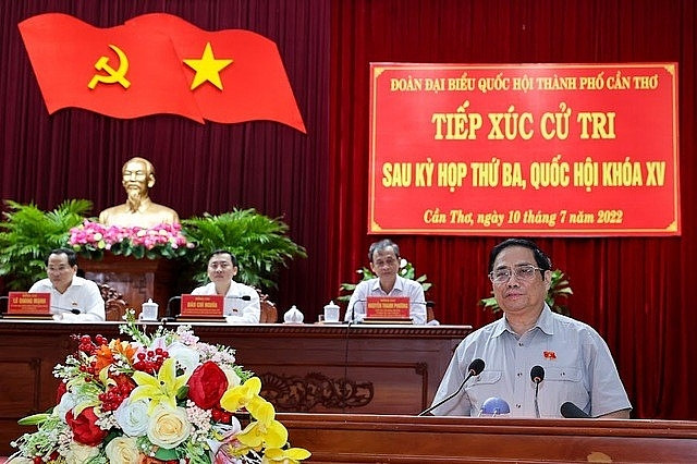 Премьер-министр Фам Минь Xинь провел встречу с избирателями города Кантхо