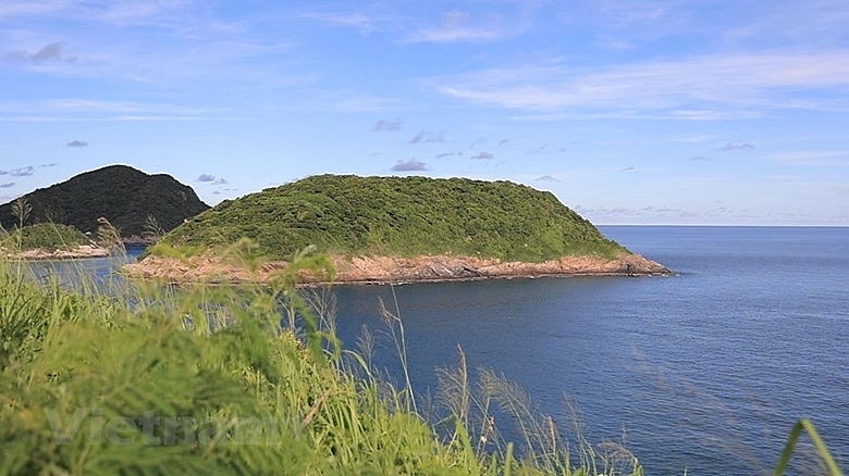 Вид на самые красивые места южной приморской дороги острова Кондао