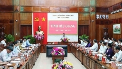 Премьер-министр Фам Минь Чинь провёл рабочую встречу с постоянным отделом парткома провинции Хаузянг