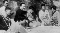Онлайн-фотовыставка о генерале Во Нгуен Зяпе в Тхайнгуене