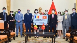 Вьетнам получил от Правительства Румынии 300.000 доз вакцины против COVID-19 AstraZeneca