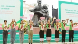 Детский фестиваль трех стран Вьетнам-Лаос-Камбоджа проходит в  городе Хошимине