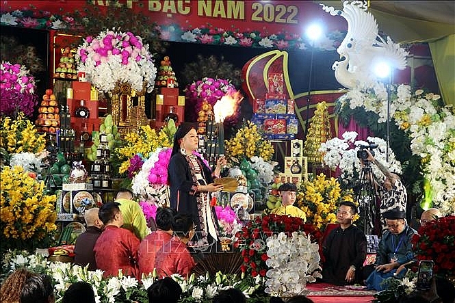В провинции Хайзыонг проходит фестиваль поклонения святым
