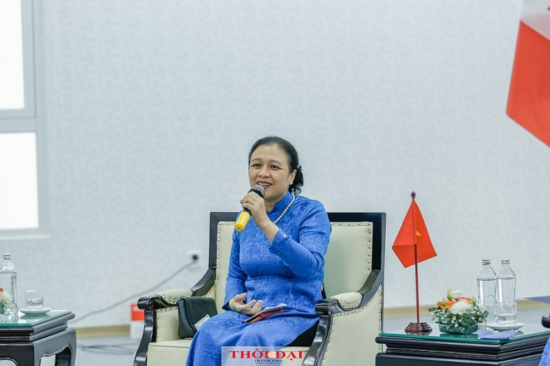 Вьетнам усиливает роль женщин во внешней политике