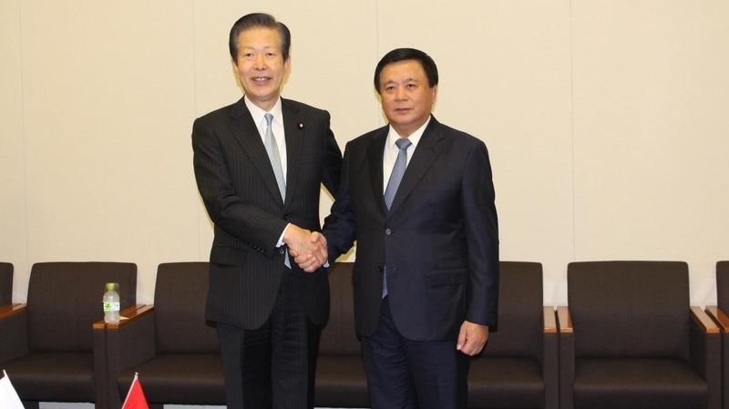 Делегация Коммунистической партии Вьетнама (КПВ) встретилась с руководителями Коммунистической партии Японии (КПЯ) и Комэйто.