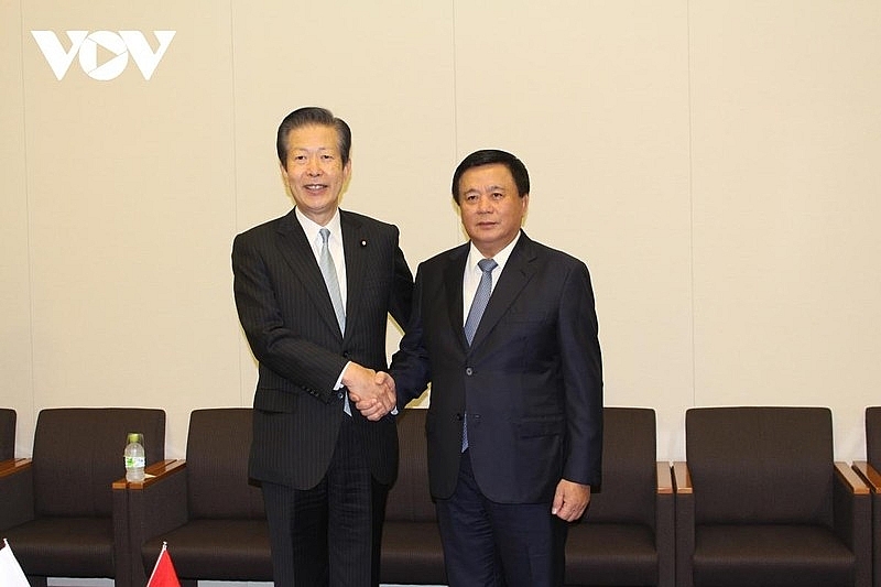 Делегация Коммунистической партии Вьетнама (КПВ) встретилась с руководителями Коммунистической партии Японии (КПЯ) и Комэйто.