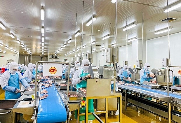 Вьетнам экспортирует в Японию первую партию переработанного куриного мяса